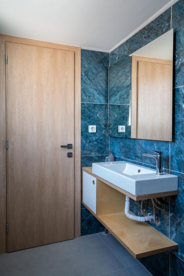 Maxblue 2 Apartment Piraeus Exterior photo